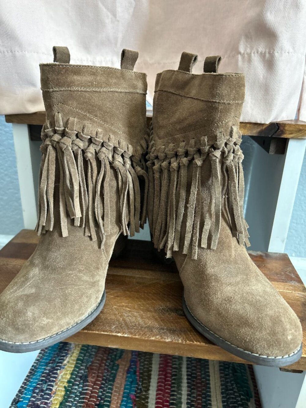 Sbicca Collection Women's Taupe Suede Fringe Western Ankle Boots Size 8 Boho